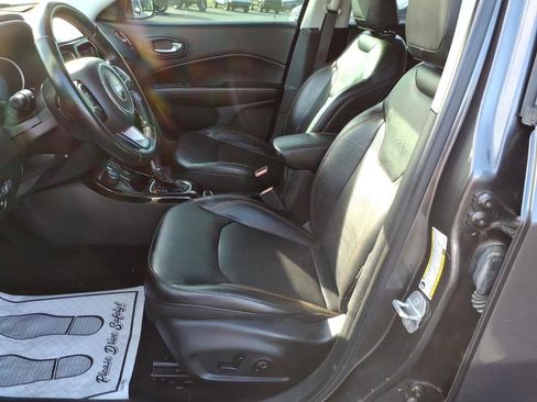 Used 2018 Jeep Compass Limited AWD/4WD image 11