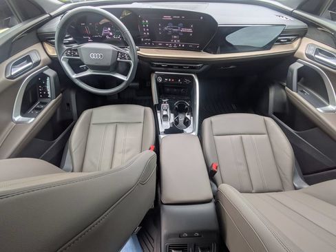 Used 2025 Audi Q5 Premium w/ Convenience Package AWD/4WD image 14