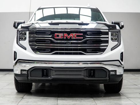 Used 2024 GMC Sierra 1500 SLT w/ SLT Premium Plus Package AWD/4WD image 7
