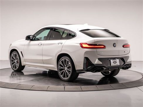 Used 2023 BMW X4 M40i AWD/4WD image 3