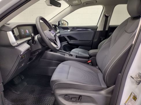 New 2026 Volkswagen Tiguan SE image 23