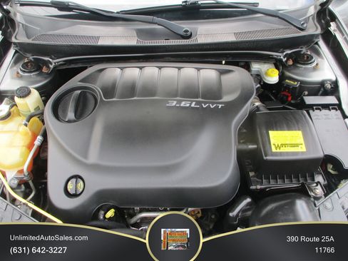 Used 2013 Chrysler 200 LX FWD image 10