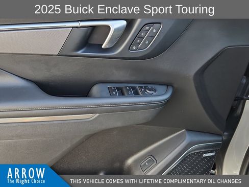 Used 2025 Buick Enclave Sport Touring w/ Power Package FWD image 21