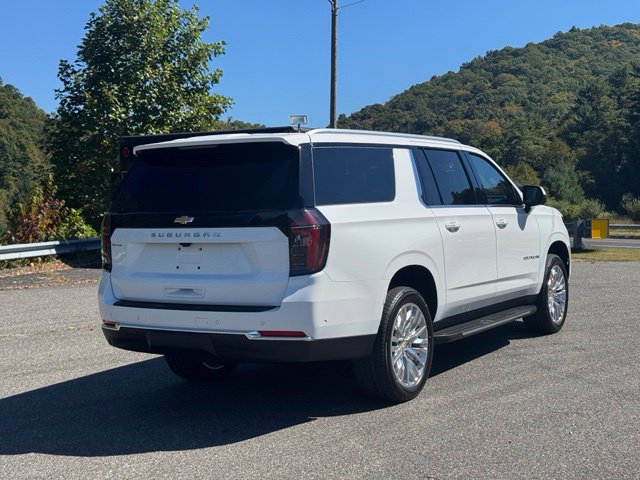 Used 2026 Chevrolet Suburban LS AWD/4WD image 7