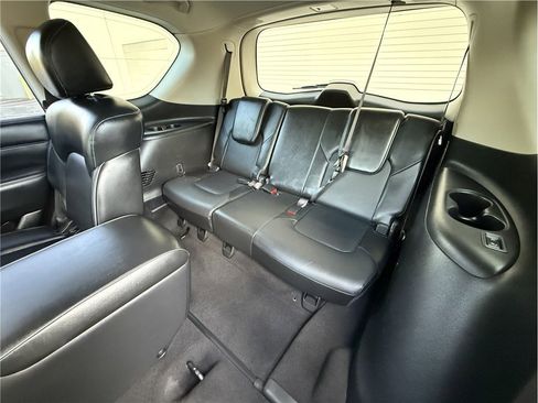 Used 2019 INFINITI QX80 Luxe image 17