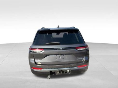 Used 2023 Jeep Grand Cherokee Laredo AWD/4WD image 4