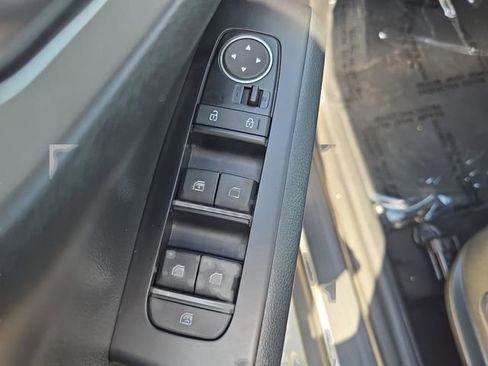 Used 2023 Kia Soul LX w/ LX Technology Package FWD image 13