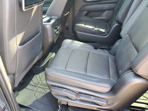 Used 2021 Chevrolet Tahoe High Country w/ Premium Package image 20