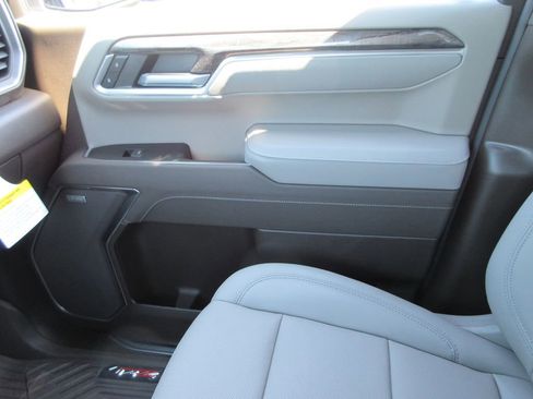 New 2026 Chevrolet Silverado 1500 LTZ w/ LTZ Premium Package image 39