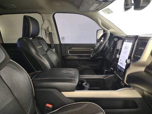 Used 2023 RAM 2500 Laramie AWD/4WD image 16