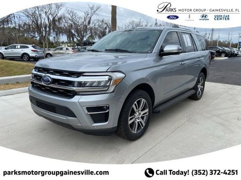 Certified 2024 Ford Expedition Limited image 8