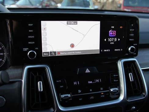 Used 2022 Kia Sorento S image 25