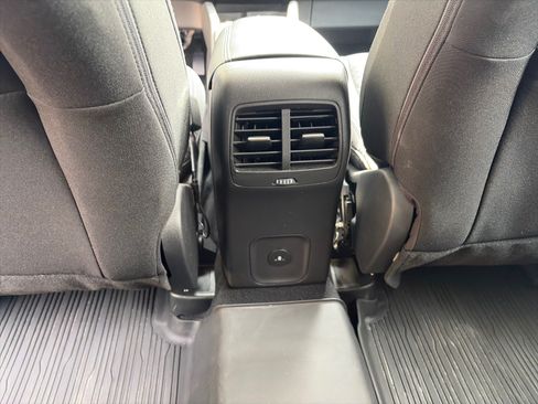 Used 2025 Ford Escape Active AWD/4WD image 12