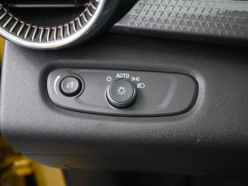 Used 2024 Chevrolet Trax ACTIV FWD image 30
