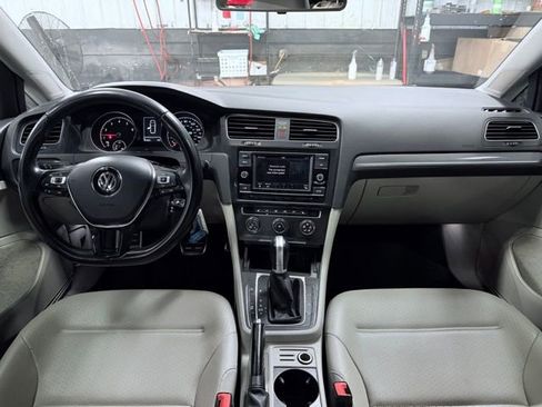 Used 2018 Volkswagen Golf Alltrack S AWD/4WD image 22