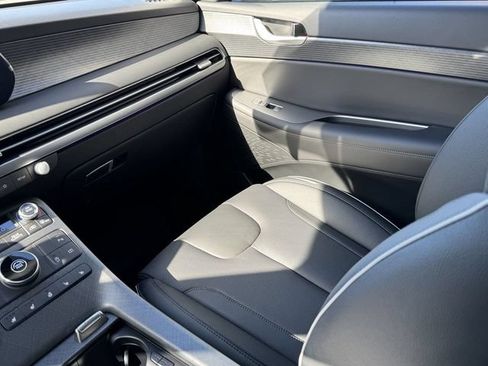 New 2025 Hyundai Palisade Limited FWD image 11