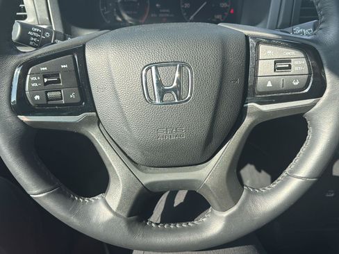Used 2025 Honda Odyssey EX-L image 12