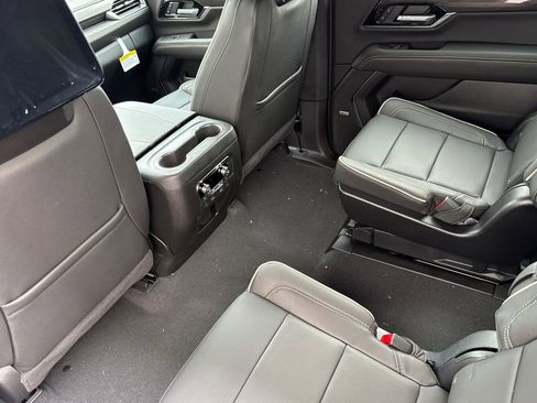 New 2026 GMC Yukon XL Elevation w/ Elevation Premium Package AWD/4WD image 9