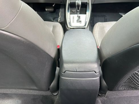 Used 2012 Hyundai Elantra Limited FWD image 17