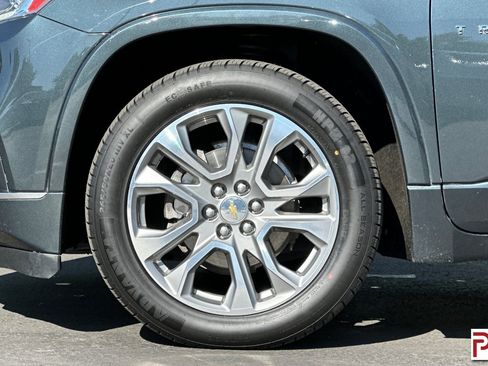 Used 2019 Chevrolet Traverse Premier image 34
