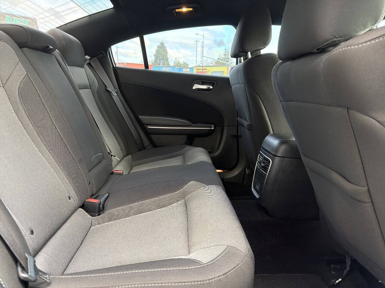 Used 2020 Dodge Charger SXT RWD image 17
