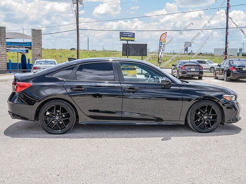 Used 2024 Honda Civic Sport image 4
