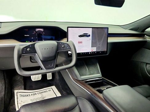 Used 2021 Tesla Model S Plaid image 11