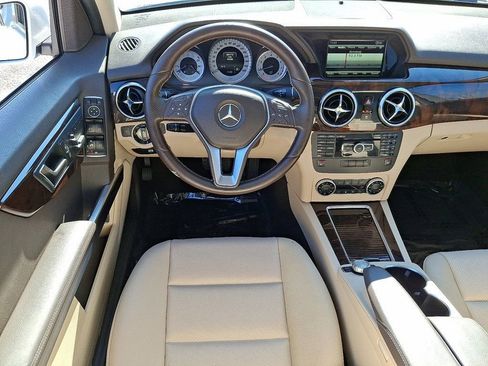 Used 2015 Mercedes-Benz GLK 350 4MATIC image 11