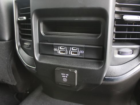 Used 2025 RAM 3500 Laramie w/ Night Edition AWD/4WD image 17