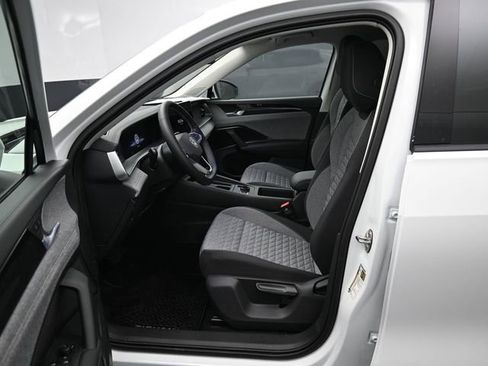 New 2026 Volkswagen Tiguan S image 9