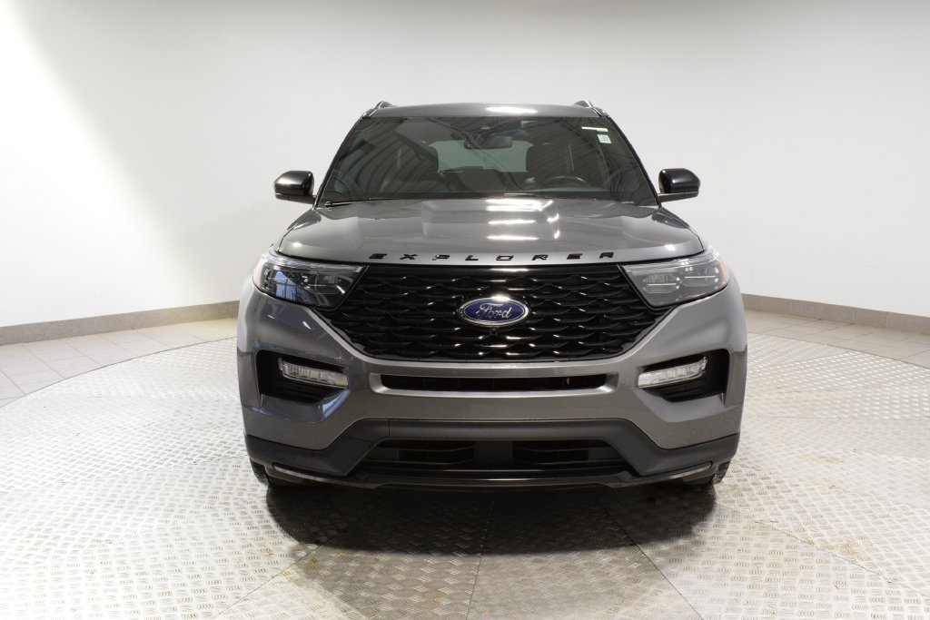 Used 2022 Ford Explorer ST-Line w/ Class IV Trailer Tow Package AWD/4WD image 2