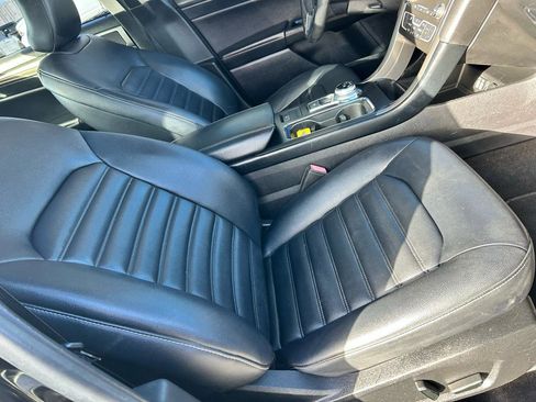 Used 2019 Ford Fusion SEL FWD image 10