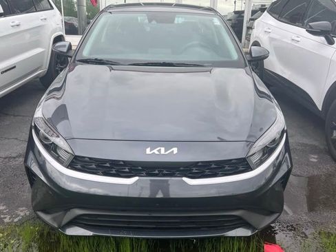 Certified 2023 Kia Forte LXS w/ LXS Technology Package FWD image 3