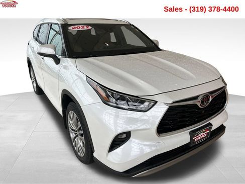 Used 2022 Toyota Highlander Platinum AWD/4WD image 9
