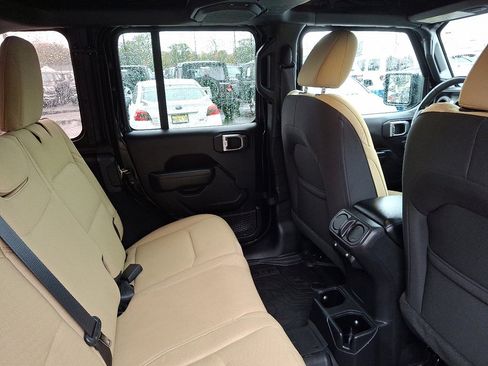 Certified 2022 Jeep Wrangler Unlimited Sport image 15