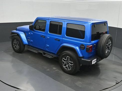 Used 2024 Jeep Wrangler Unlimited Sahara w/ Technology Group AWD/4WD image 45