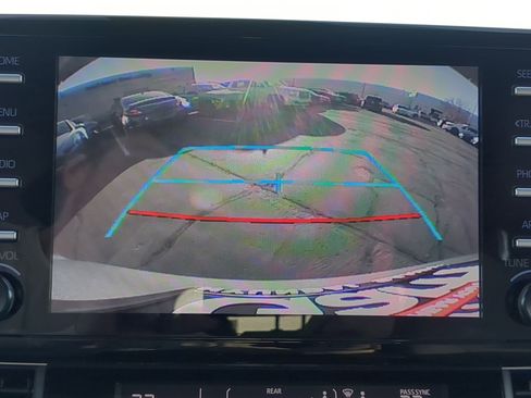 Used 2024 Toyota Sienna LE image 23