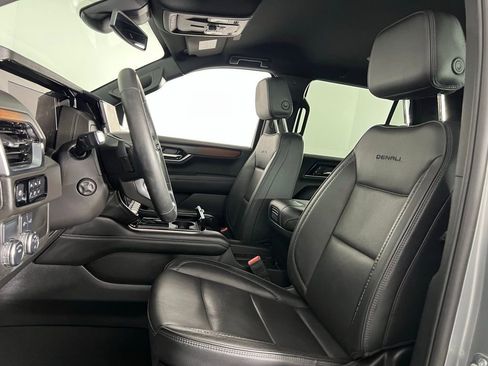 Used 2025 GMC Yukon Denali image 23