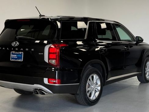 Used 2022 Hyundai Palisade SE w/ Cargo Package AWD/4WD image 3