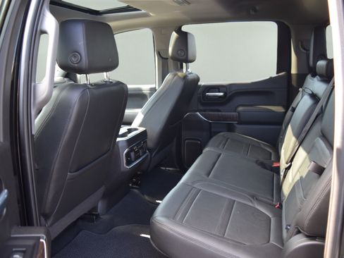 Used 2021 GMC Sierra 1500 Denali w/ Driver Alert Package II AWD/4WD image 9