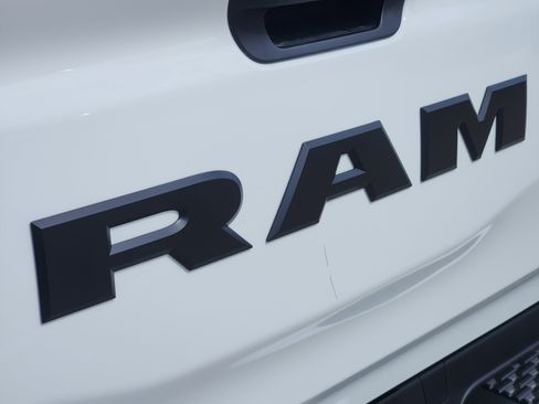 New 2026 RAM 1500 Express image 7