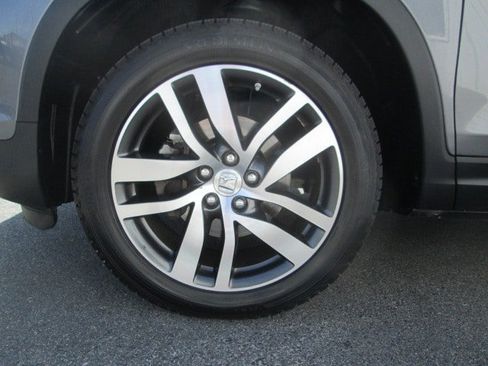 Used 2017 Honda Pilot Touring image 8