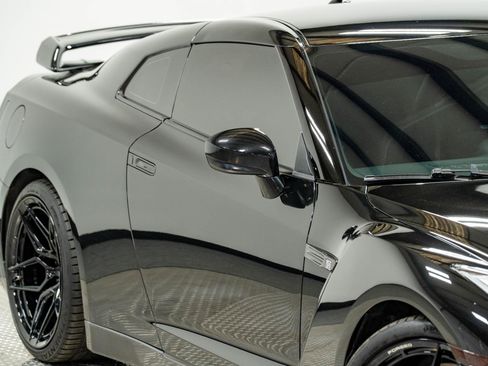 Used 2012 Nissan GT-R Premium AWD/4WD image 37
