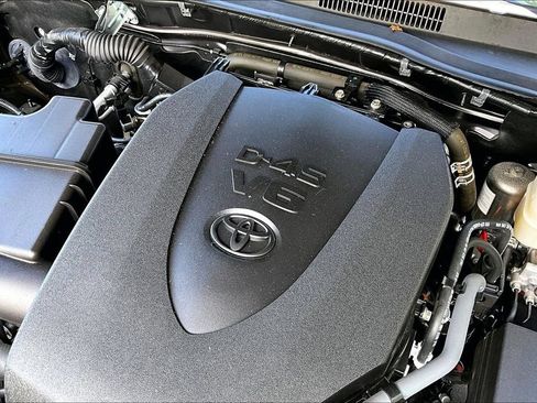 Used 2023 Toyota Tacoma TRD Pro AWD/4WD image 35