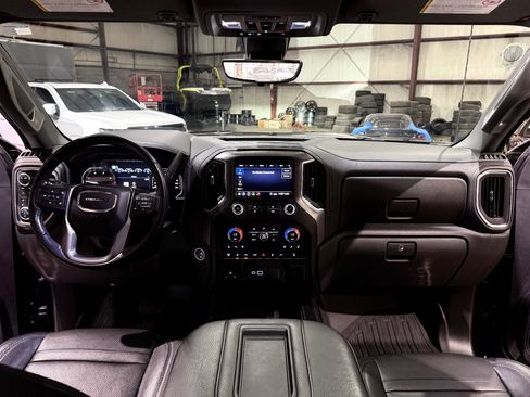 Used 2020 GMC Sierra 2500 Denali w/ Denali Ultimate Package AWD/4WD image 29