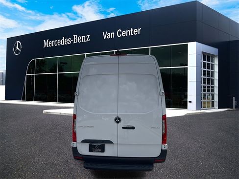 New 2025 Mercedes-Benz Sprinter 2500 image 11