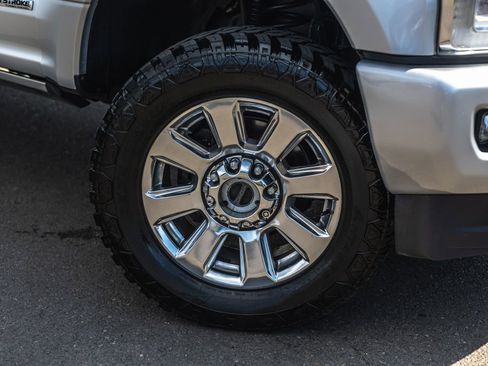 Used 2018 Ford F350 Platinum w/ Platinum Ultimate Package AWD/4WD image 4