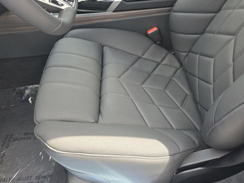 New 2026 BMW 760i xDrive w/ Executive Package AWD/4WD image 14