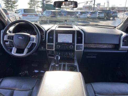 Used 2020 Ford F150 Lariat w/ Trailer Tow Package image 23