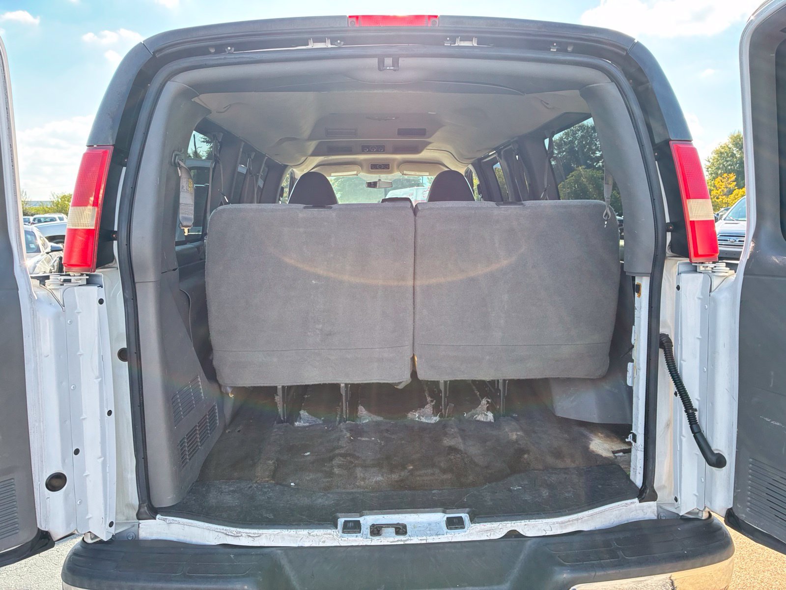 Used 2014 Chevrolet Express 3500 LT w/ LT Preferred Equipment Group RWD image 16